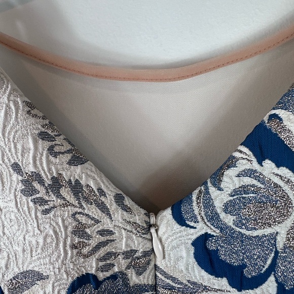 NWT Dress the Population white/blue floral dress sheer insert size small - Picture 9 of 12